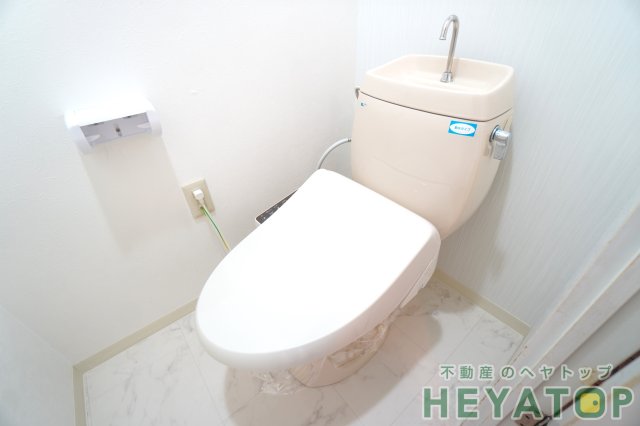 トイレ　（同仕様写真）