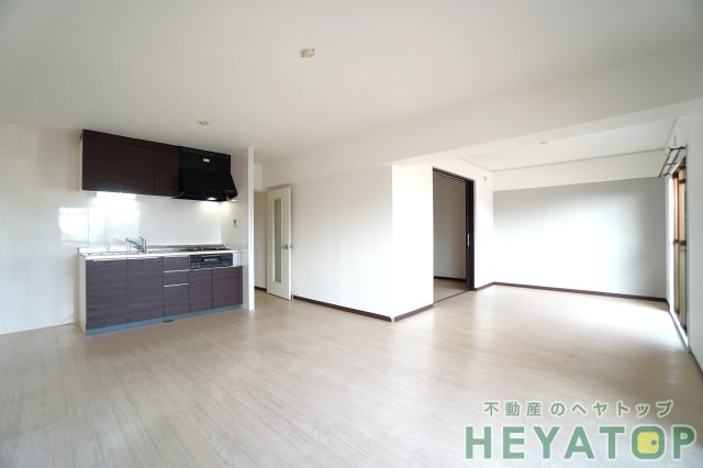 居室・リビング　ＬＤＫ１８帖（同仕様写真）