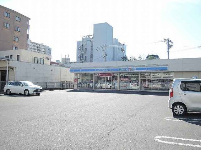 コンビニ　ローソン鹿児島上荒田町店（コンビニ）まで162m