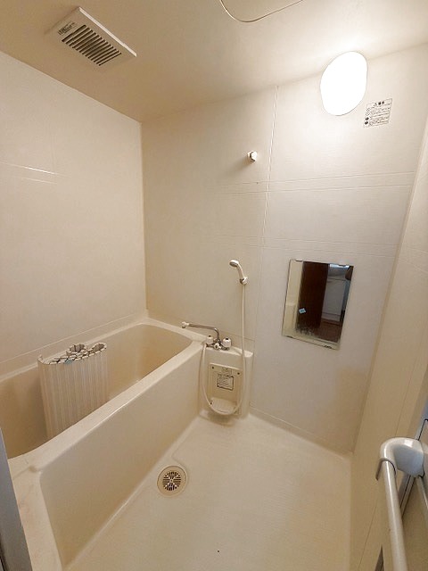 バス・シャワールーム　写真は別のお部屋となります。