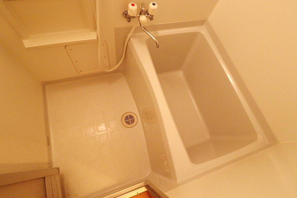 バス・シャワールーム　バス