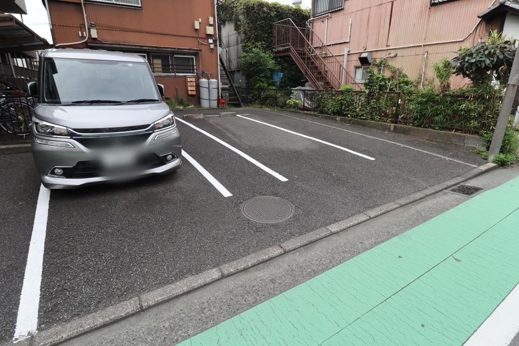 駐車場　駐車場
