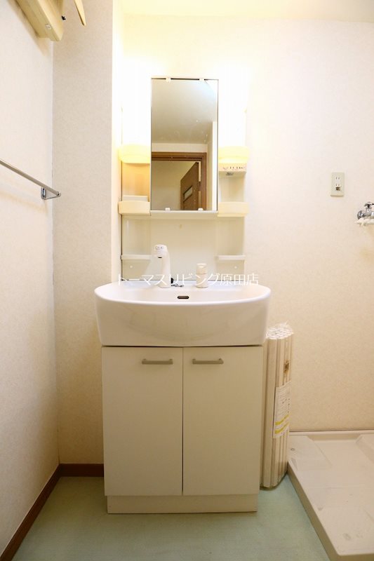 洗面設備　101号室写真
