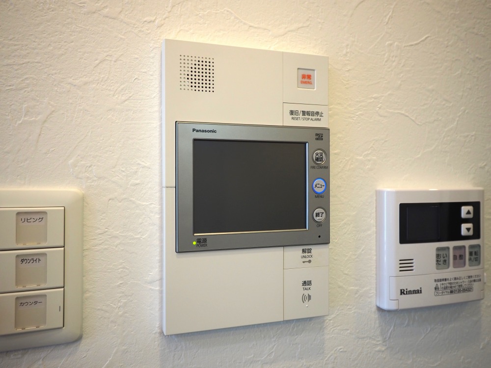 セキュリティ　モニター付きインターホンです