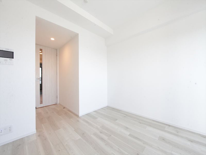 居室・リビング　洋室7.1帖　エアコン完備　バルコニーに面しています