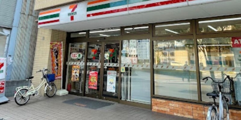 コンビニ　セブンイレブン大阪天神橋1丁目店（コンビニ）まで198m
