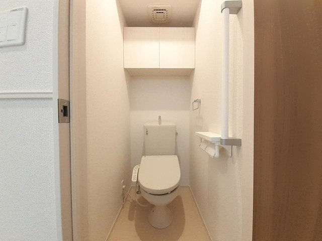 トイレ　落ち着いたトイレです