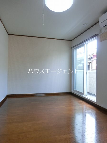 居室・リビング　7.5帖のお部屋です。※参考画像