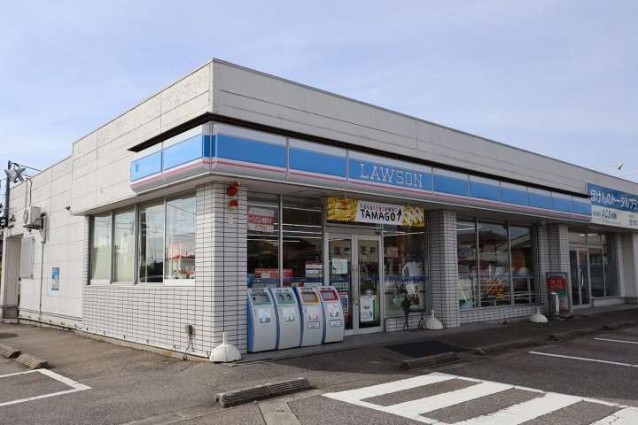 コンビニ　ローソン（コンビニ）まで575m