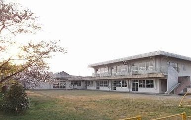 幼稚園・保育園　大曲八王寺保育園（幼稚園・保育園）まで900m