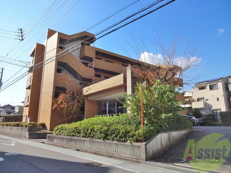 建物外観　吹田市岸部北【メゾンドール１】