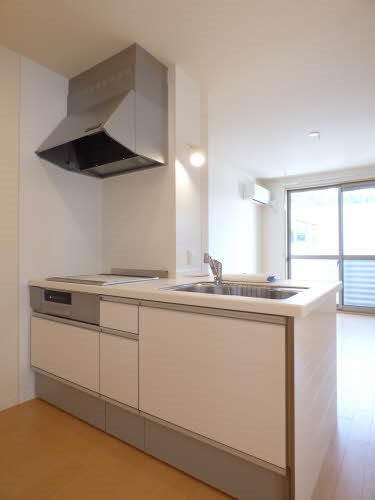 キッチン　※同タイプ別部屋写真になります。