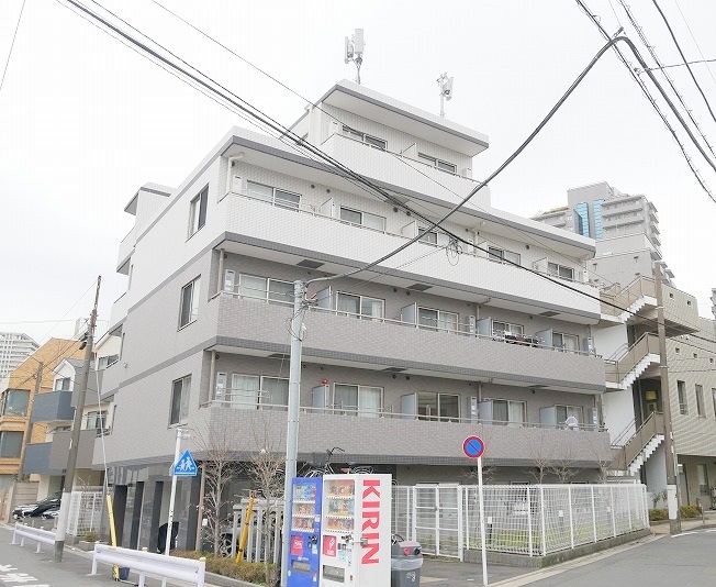 建物外観　外観は落ち着いています