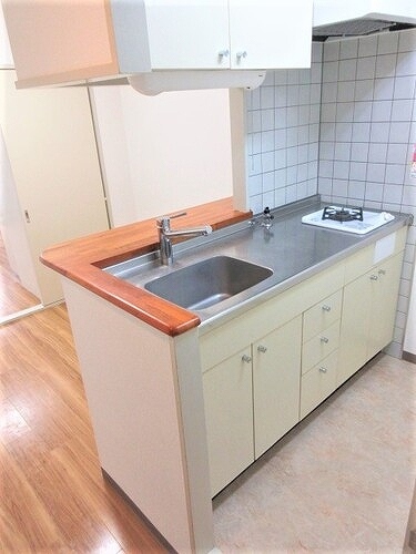 キッチン　広々使える快適な調理スペースです♪