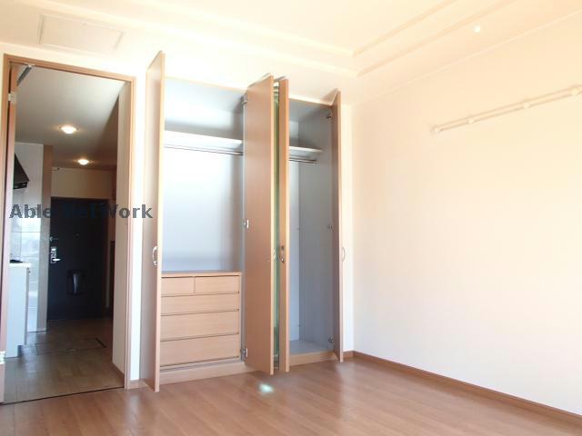 収納　※同物件別部屋の写真となります。