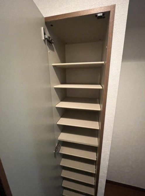 玄関　※別部屋参考写真
