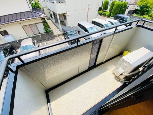 バルコニー　同一建物内２０２号室内装写真転載