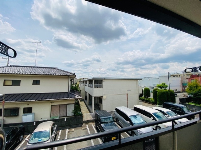 眺望　同一建物内２０２号室内装写真転載