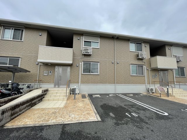 建物外観　間取り図を参照してください