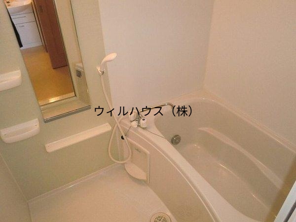 バス・シャワールーム　追い焚き付き！