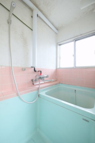バス・シャワールーム　※写真は別の部屋のものです。