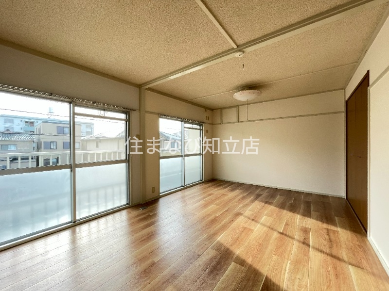 居室・リビング　同型別部屋写真