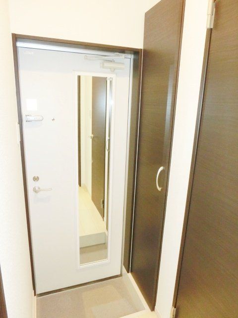 玄関　お部屋探しは【タウンハウジング蘇我店】にお任せ下さい♪