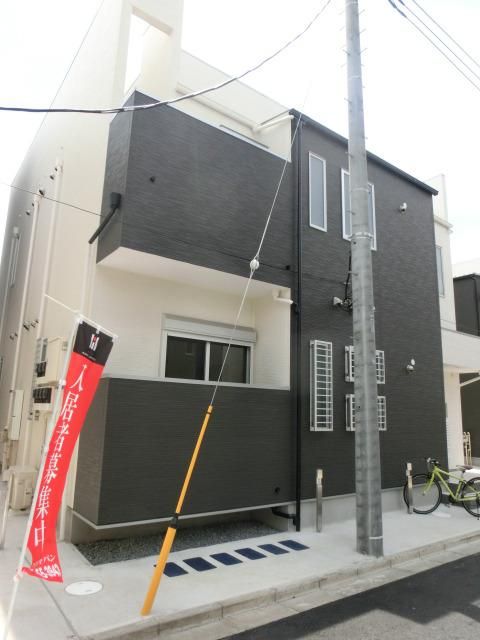 建物外観　お部屋探しはタウンハウジング蘇我店にお任せ下さい♪