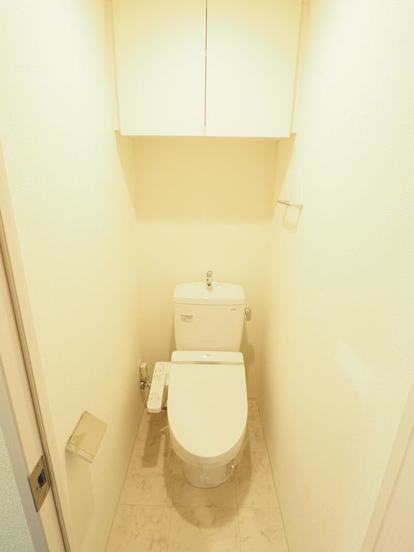 トイレ　※別号室参考写真