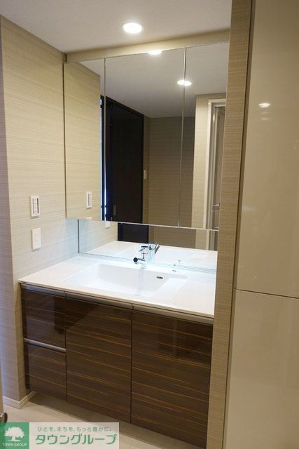 洗面設備　※写真は同タイプ住戸です。