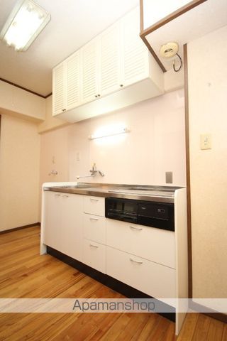 第8年見マンションのキッチン写真