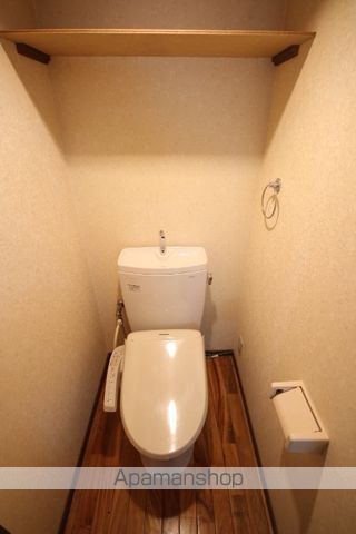 第8年見マンションのトイレ写真