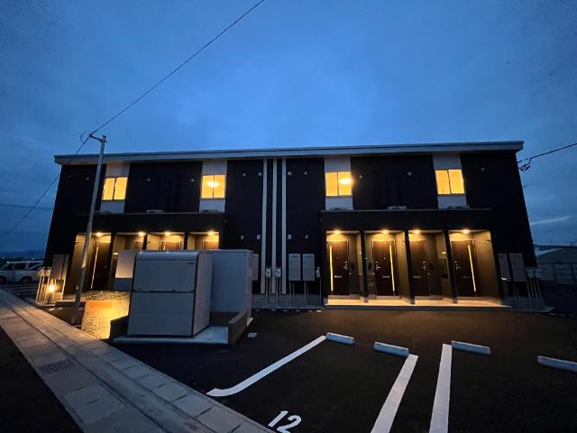 建物外観　外観写真（夜）