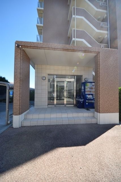 エントランス　★見学希望等はタウンハウジング中央林間店までお気軽に♪★