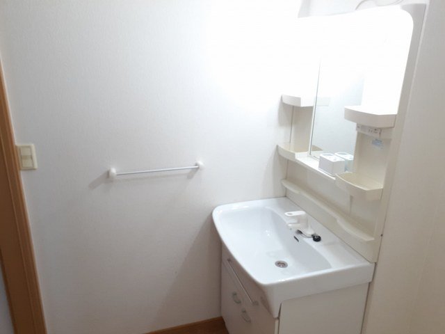 洗面設備　使いやすい洗面所です