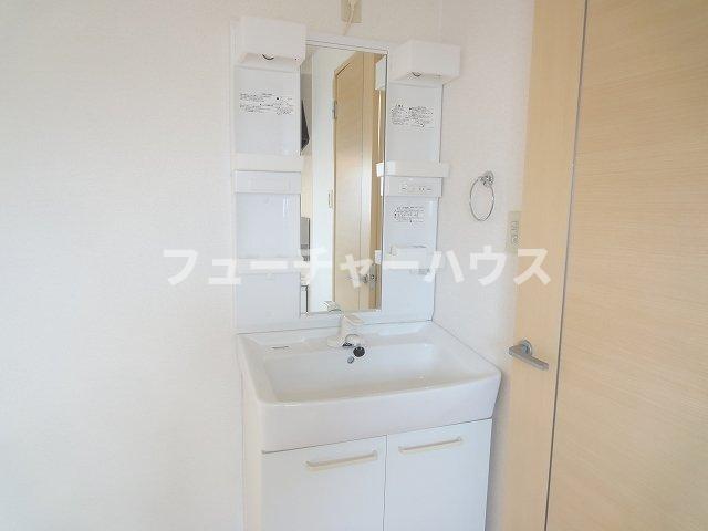 洗面設備　脱衣スペースもあります
