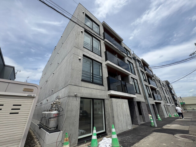 建物外観　札幌市白石区本郷通８「Ｌａ．Ｄｉｍｏｒａ　本郷」