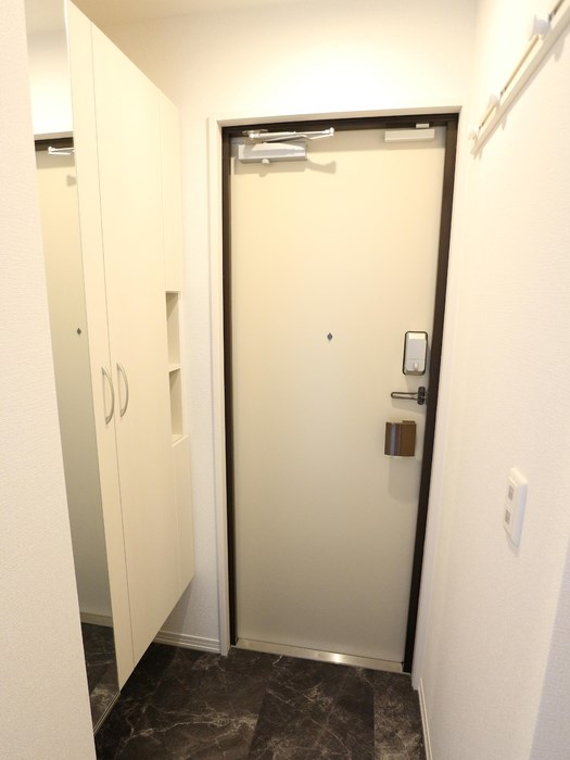 玄関　シューズBOX付きで玄関を綺麗に使えます。