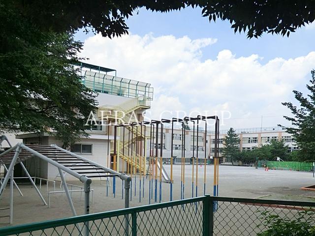 小学校　杉並区立浜田山小学校（小学校）まで851m