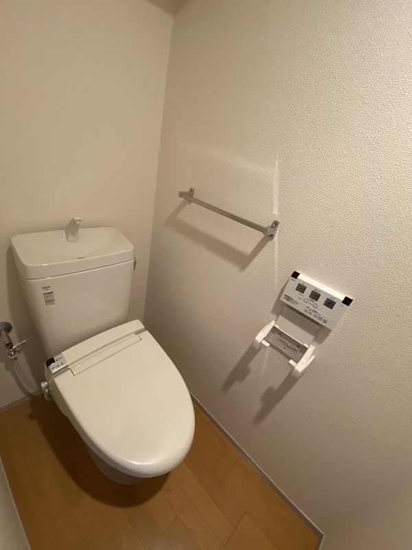 トイレ　ゆったりとした空間のトイレです