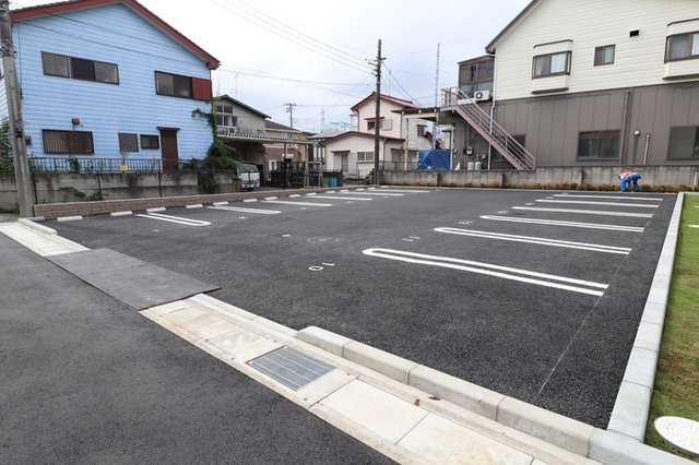 駐車場　駐車場