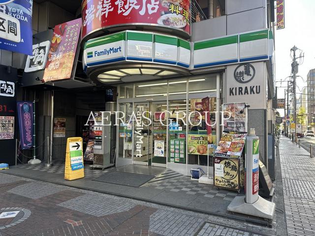 コンビニ　ファミリーマート 横浜伊勢佐木町一丁目店（コンビニ）まで65m