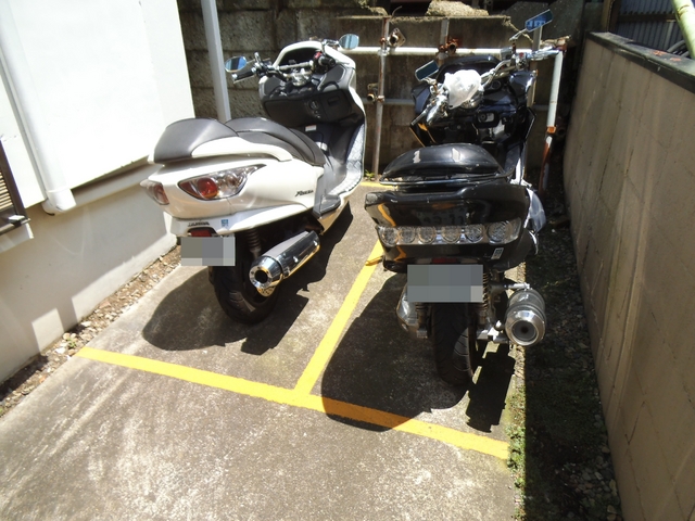 駐車場　バイク置き場もございます☆