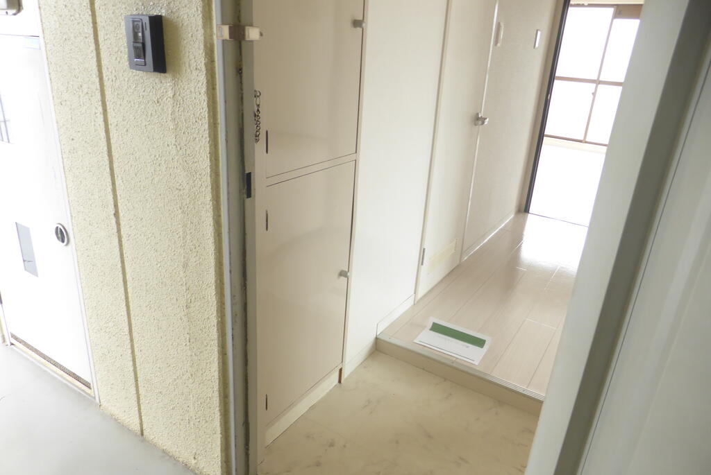 第2山内マンションの玄関写真