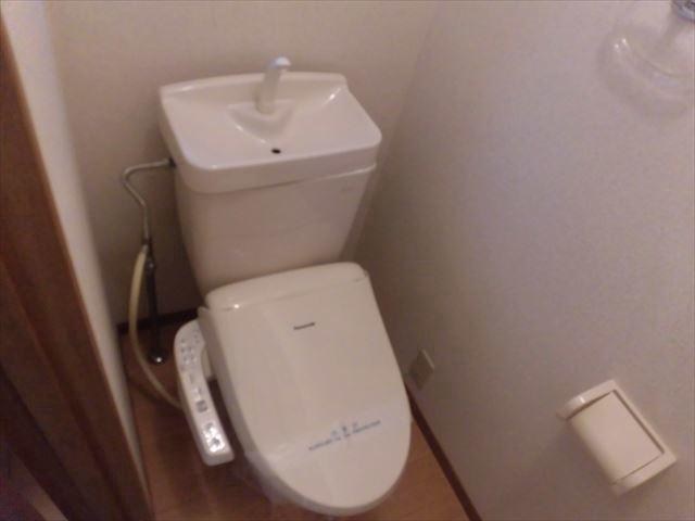 コートウィステリアIIIのトイレ写真