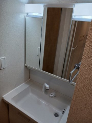 洗面設備　【アバンツァート】脱衣スペースもあります