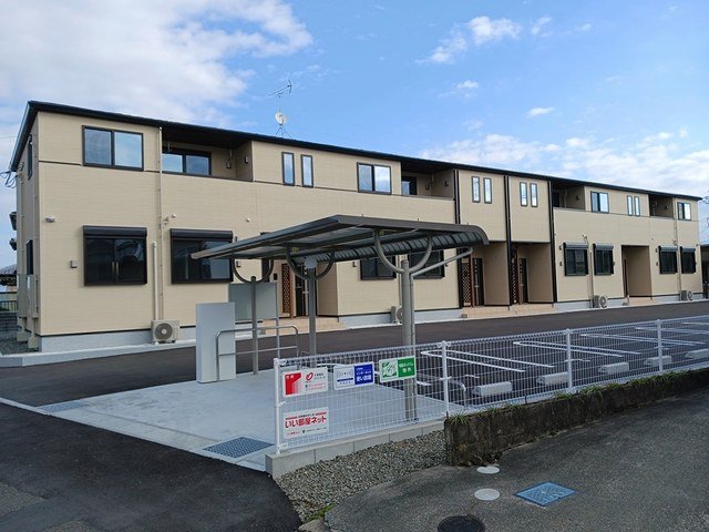 建物外観　【アバンツァート】物件の外観です