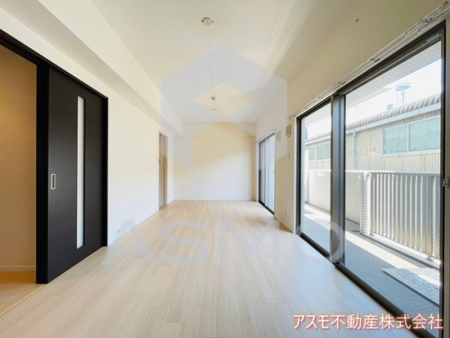 居室・リビング　同マンション別部屋　参考写真