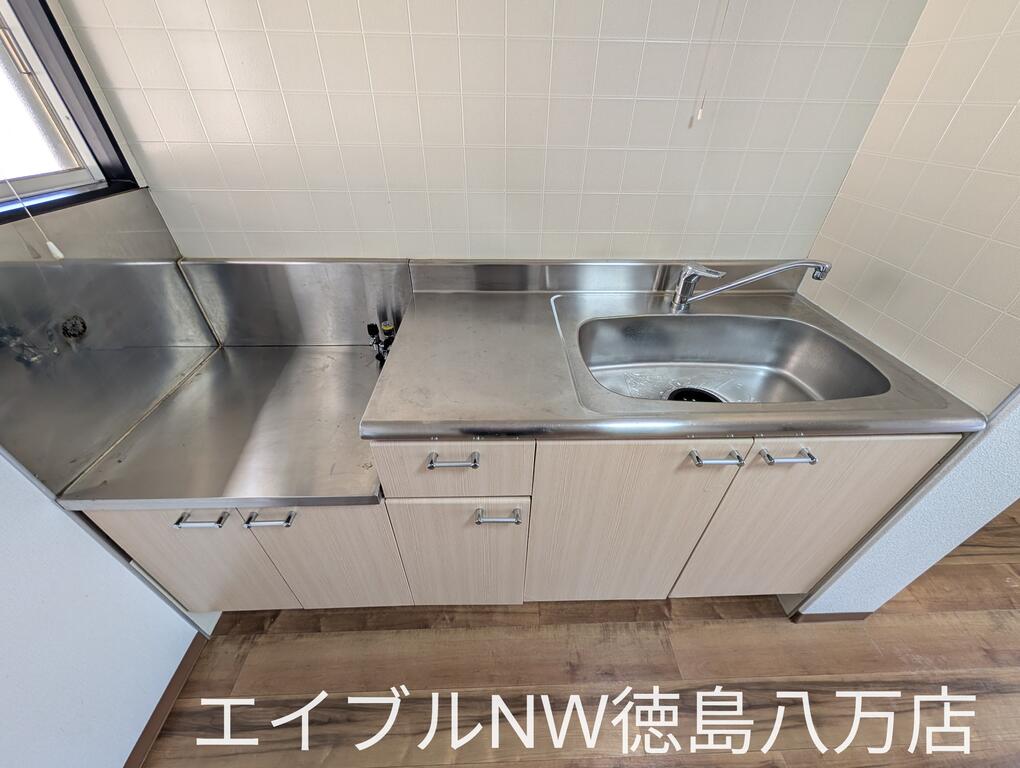 サンステージ上助任のキッチン写真