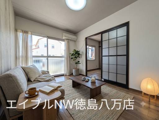サンステージ上助任の外観写真